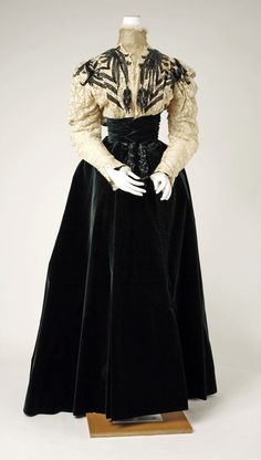 Vestido de la Casa Worth, Londres 1890.