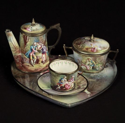 metal esmaltado 19TH CENTURY VIENNESE ENAMEL TEA SET ON SILVER
