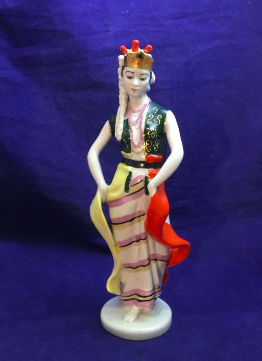 porcelana-danza-indonesa-de-la-fabrica-rusa-lfzi-creada-por-el-artista-kiselev-1950