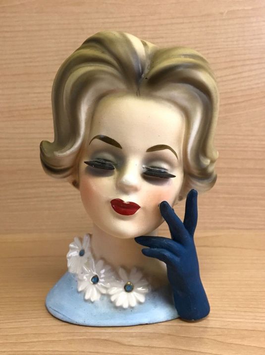 florero-ceramica-rostro-de-mujer-con-pestanas-japon-fabrica-napco-1950s