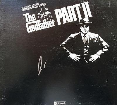Disco long play firmado por Al Pacino que contiene la música original de la película.