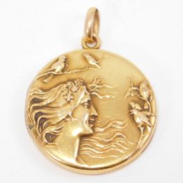 Medallón Art Nouveau de oro amarillo de 10k. Estados Unidos 1910