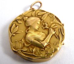 Medallón Art Nouveau de oro de 18 k. Estados Unidos 1910